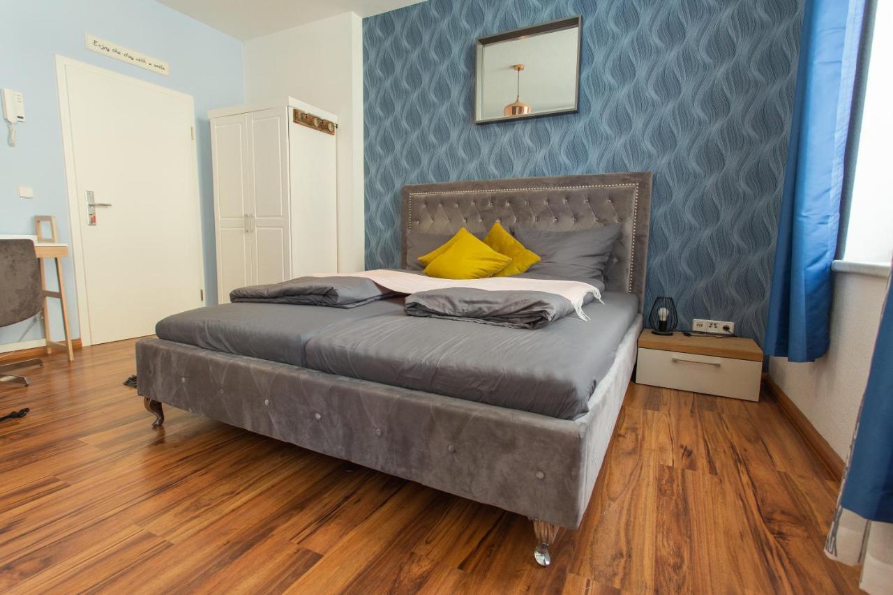 Full House Studios - Ls69 Apartments Halle  Bagian luar foto