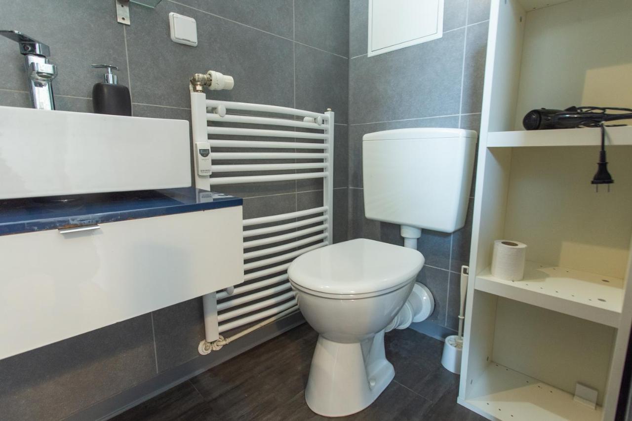 Full House Studios - Ls69 Apartments Halle  Bagian luar foto